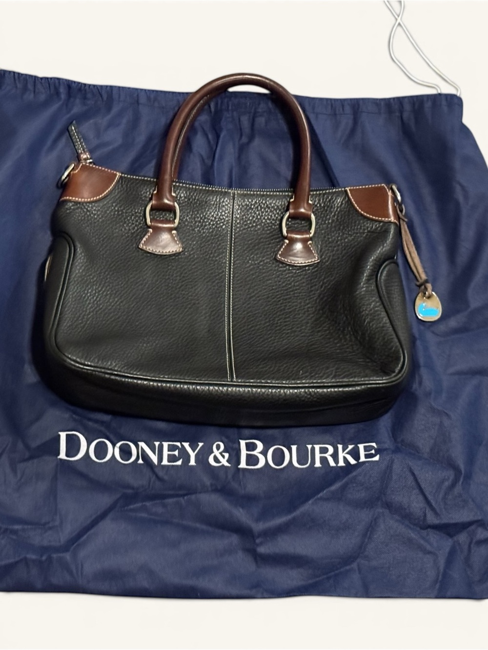 Vintage Dooney & Bourke Black Pebbled Leather Top Handle Bag W/ Brown Trim - Picture 7 of 12